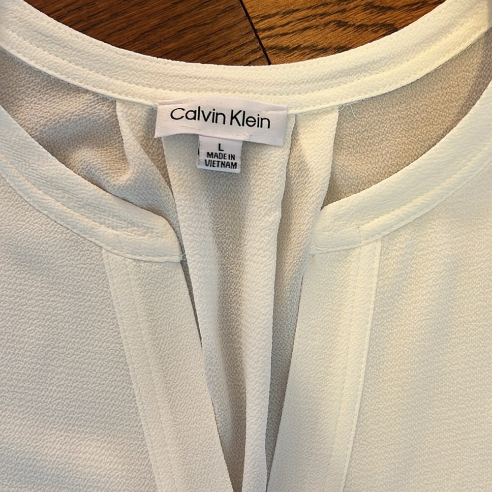 Calvin Klein Flutter Sleeve Blouse Size L - Picture 3 of 3